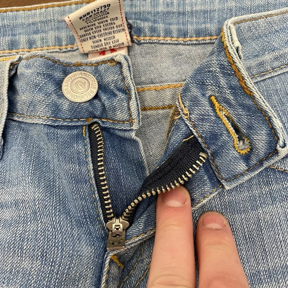 True Religion Men's 31 Blue Denim Shorts Regular Fit Light Wash 5-Pocket Natalie